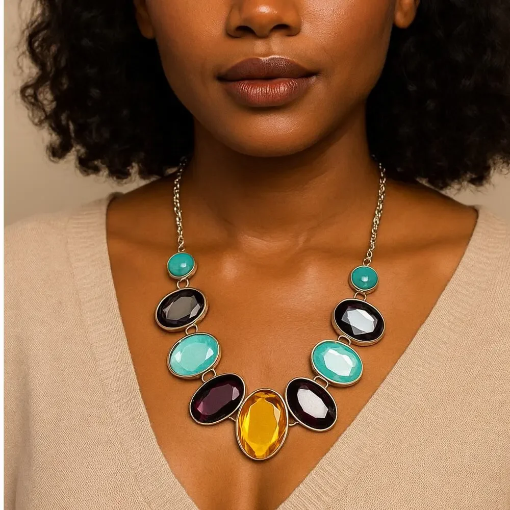 Silvertone Gem Necklace 11” with extender